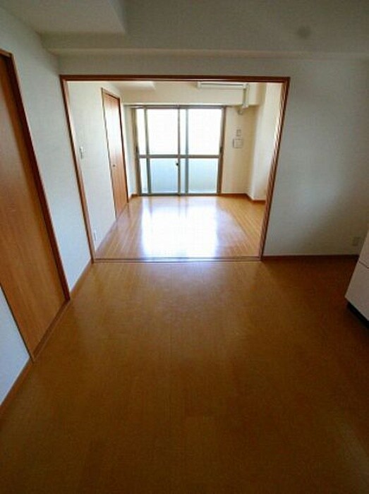 物件内観写真9　(居室)