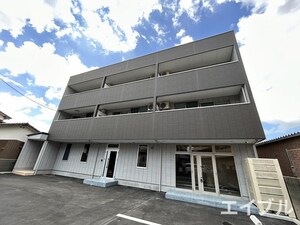 コーラルヒルズ野芥外観写真
