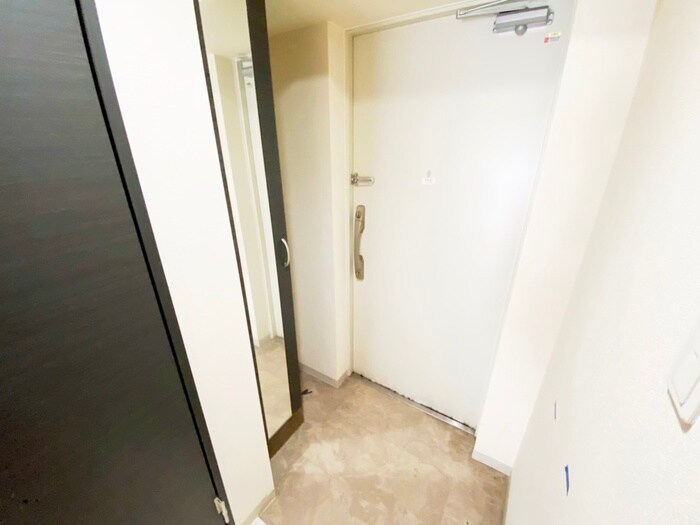 物件内観写真10　(玄関)