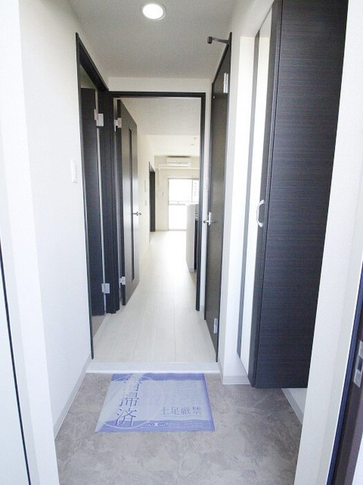 物件内観写真15　(玄関)