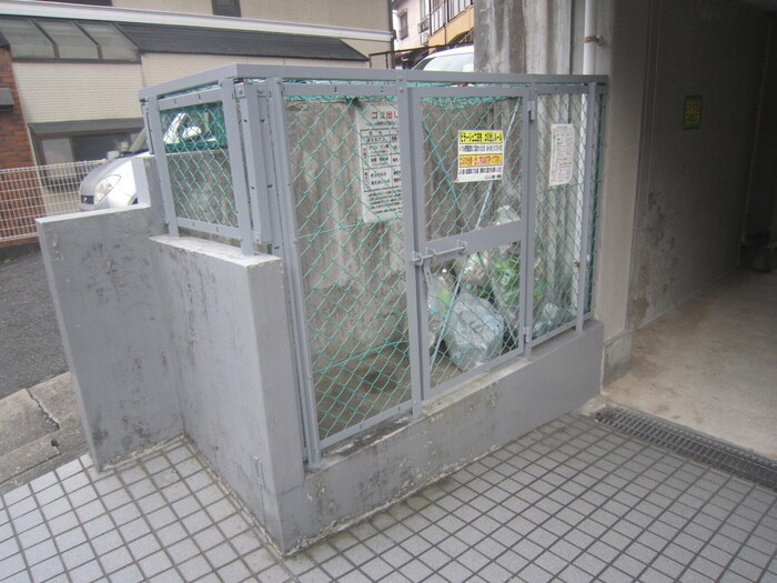 物件外観写真4　(建物設備)