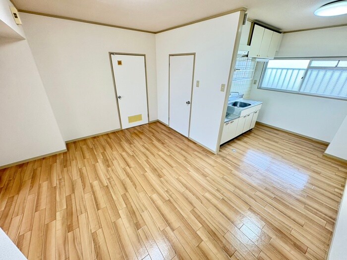 物件内観写真8　(居室)