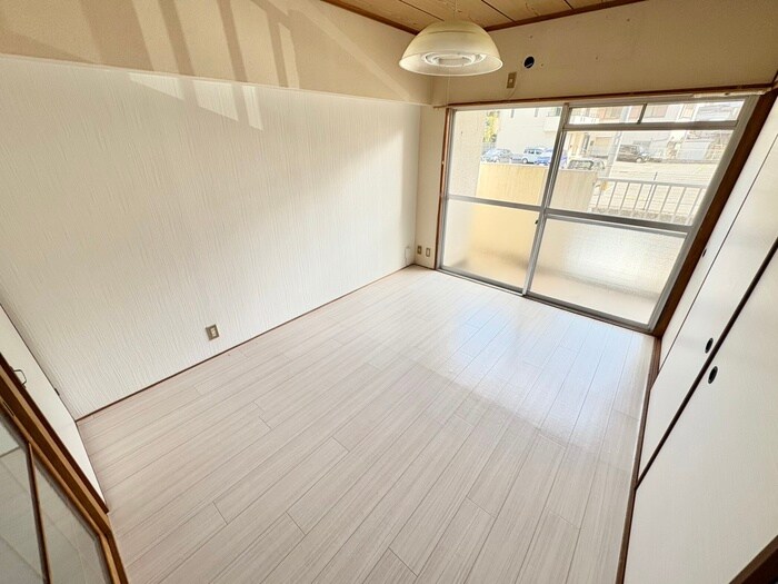 物件内観写真10　(居室)