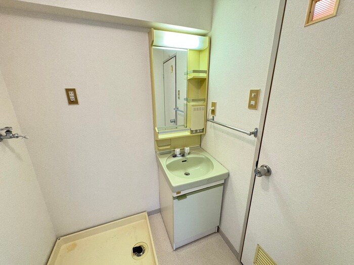 物件内観写真16　(洗面)