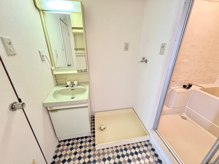 物件内観写真19　(洗濯機置場)