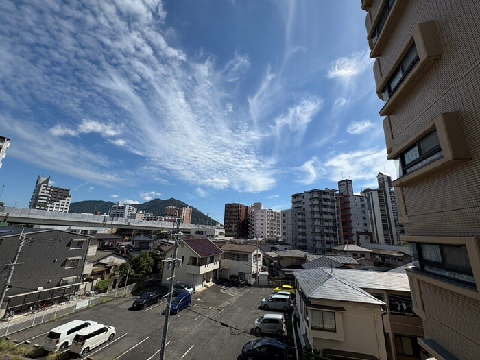 物件内観写真19　(室内からの展望)