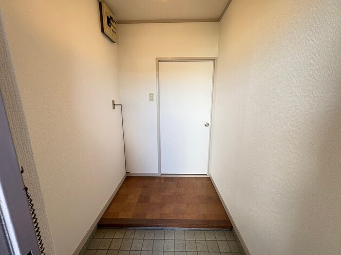 物件内観写真21　(廊下)