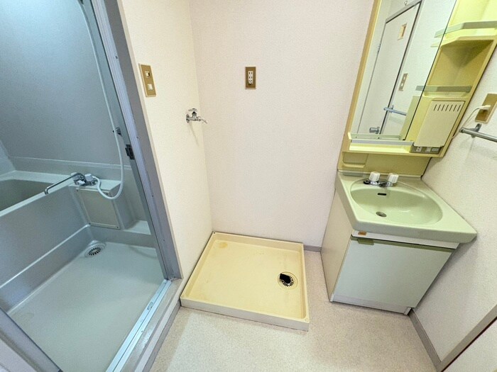 物件内観写真22　(洗濯機置場)