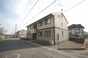 セジュ－ル彩Ａ棟外観写真