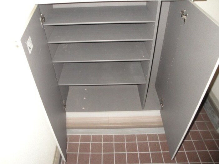 物件内観写真15　(靴箱)