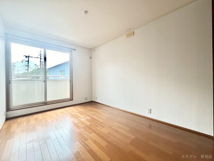 物件内観写真4　(居室)