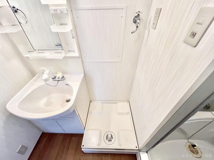 物件内観写真12　(洗濯機置場)