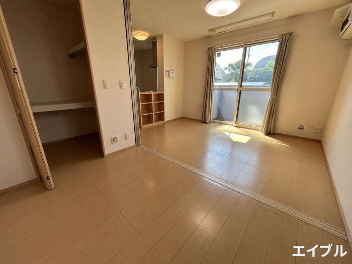 物件内観写真8　(居室)