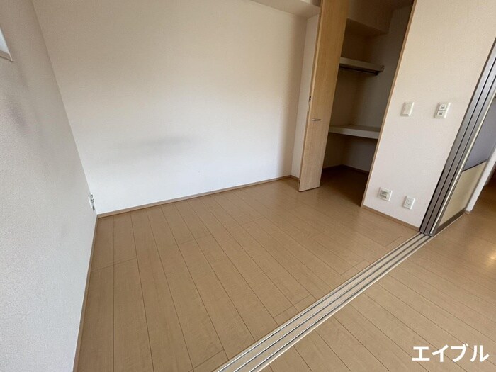 物件内観写真15　(居室)