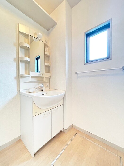 物件内観写真7　(洗面)