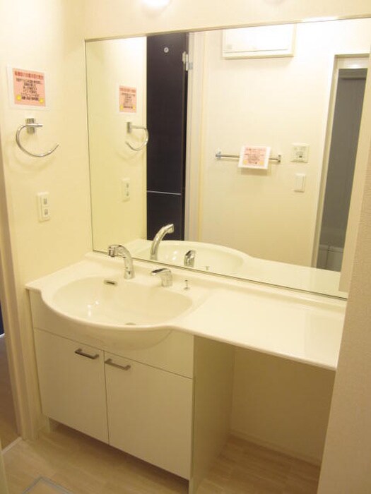 物件内観写真11　(洗面)