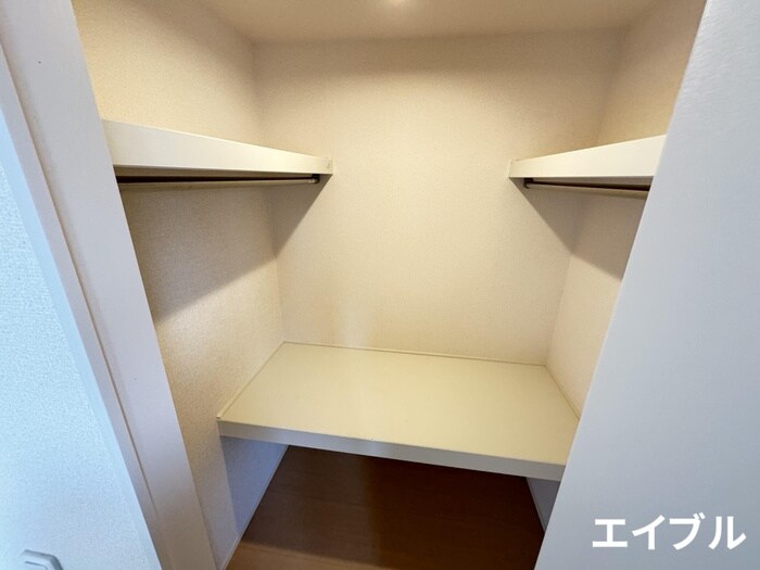 物件内観写真12　(収納)