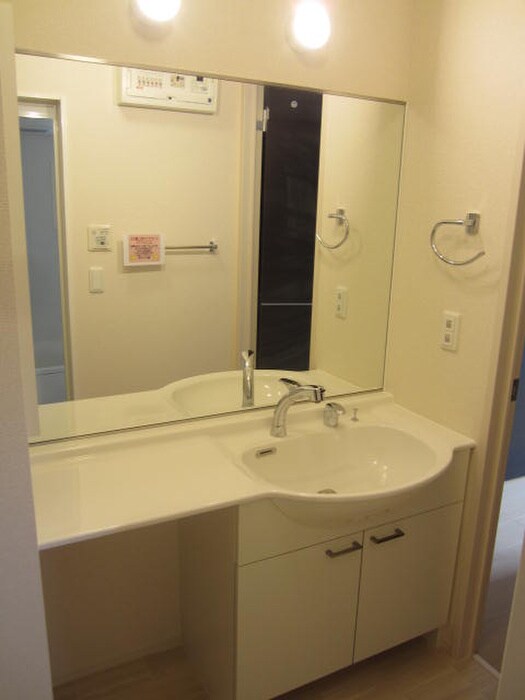 物件内観写真15　(洗面)