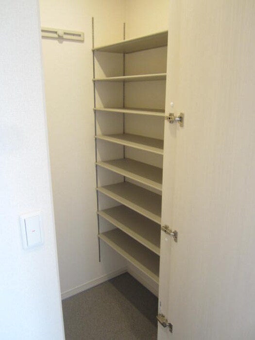 物件内観写真16　(靴箱)