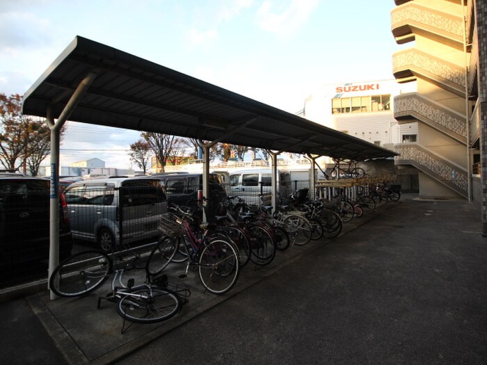 物件外観写真6　(駐輪場)