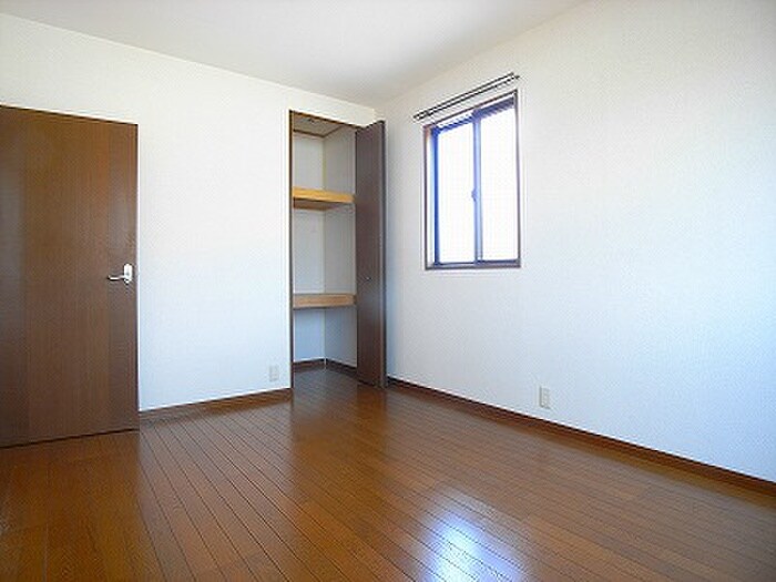 物件内観写真3　(居室)