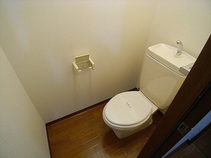 物件内観写真6　(トイレ)