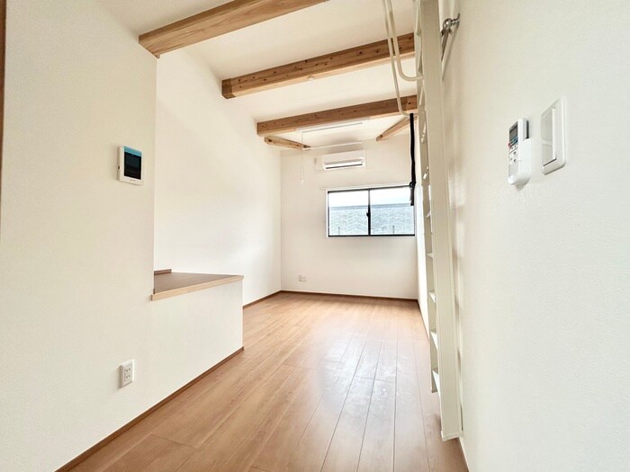 物件内観写真3　(居室)