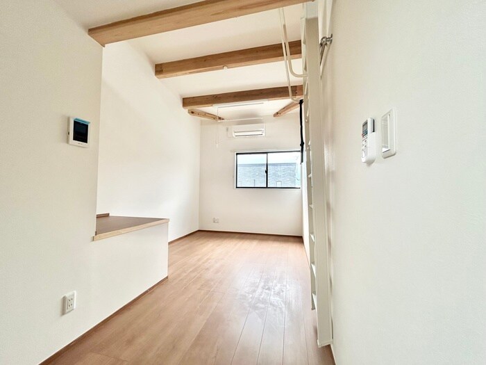 物件内観写真3　(居室)