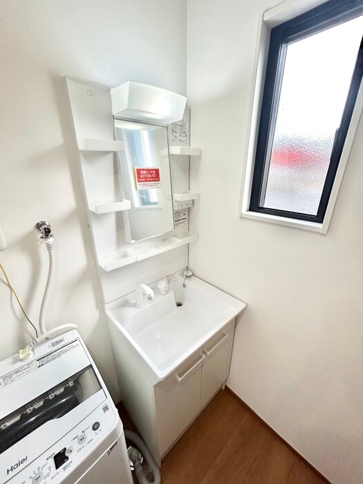 物件内観写真7　(洗面)