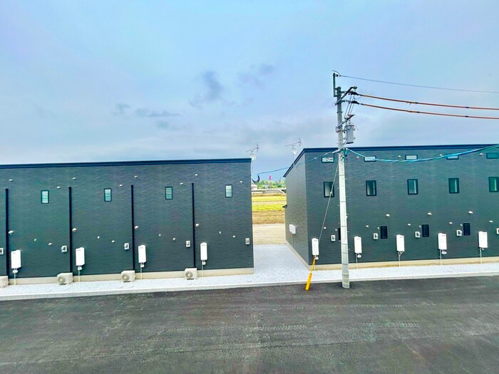 物件内観写真10　(室内からの展望)