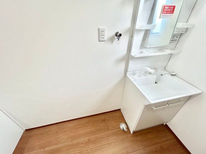 物件内観写真11　(洗濯機置場)