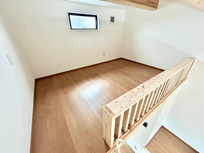 物件内観写真11　(ロフト)