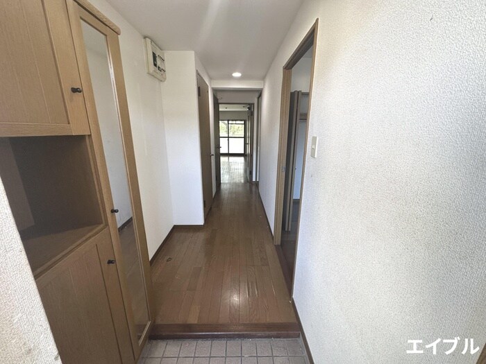 物件内観写真12　(玄関)