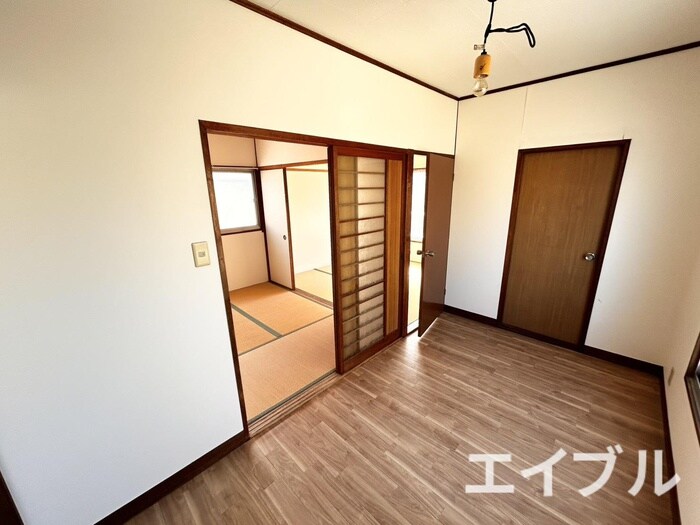 物件内観写真10　(居室)