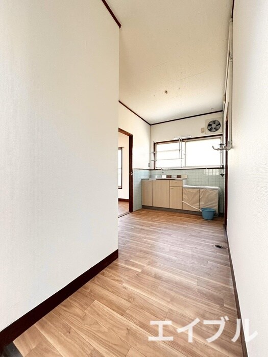 物件内観写真12　(廊下)