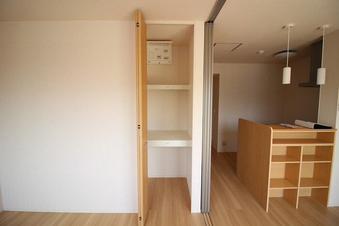 物件内観写真5　(収納)