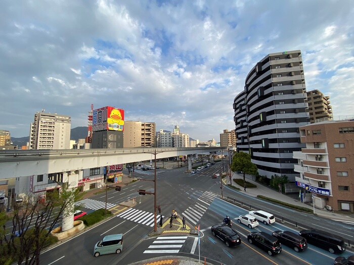 物件内観写真13　(室内からの展望)