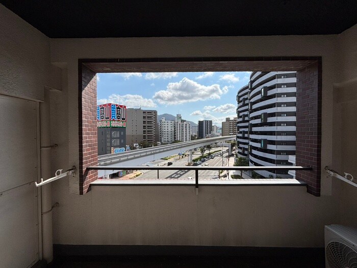 物件内観写真14　(室内からの展望)