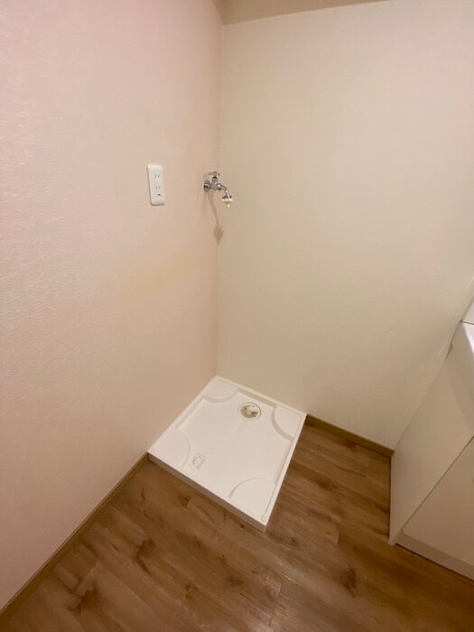 物件内観写真15　(洗濯機置場)