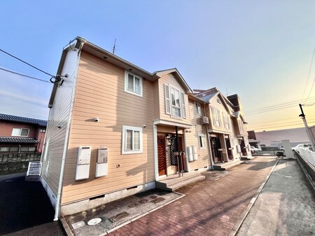 シャルマン外観写真