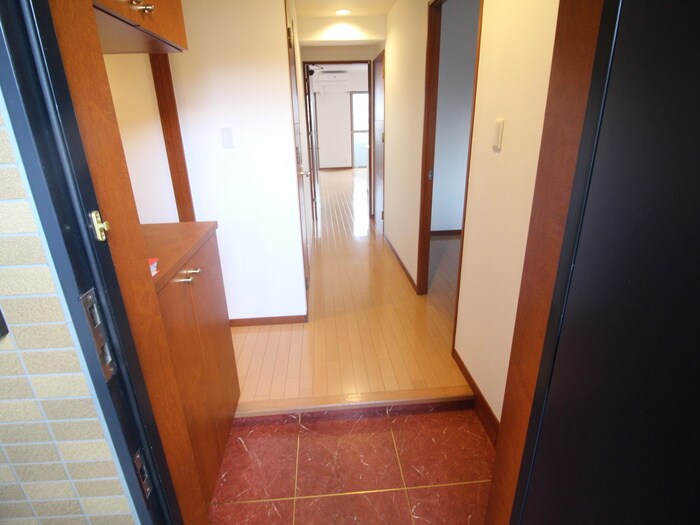 物件内観写真22　(玄関)