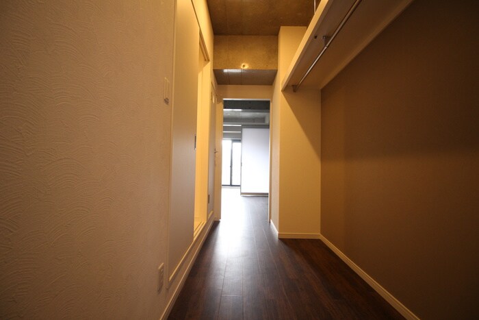 物件内観写真9　(廊下)