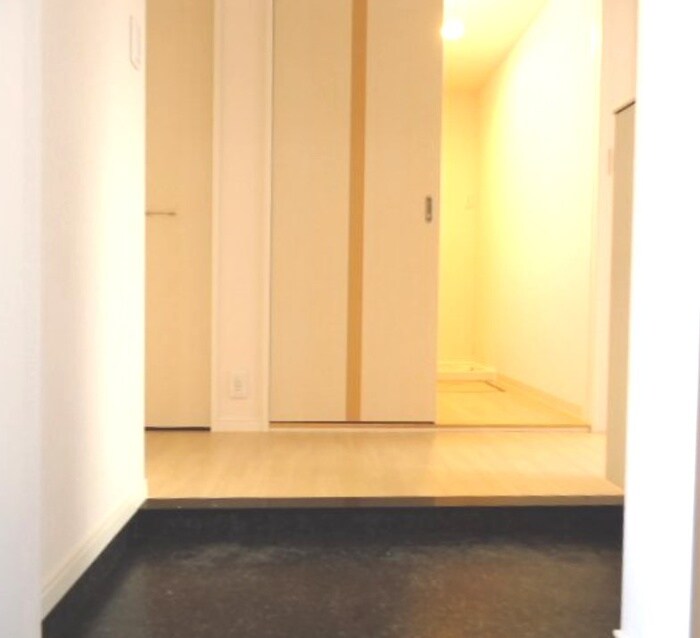 物件内観写真15　(玄関)
