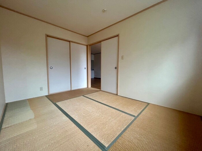 物件内観写真5　(居室)