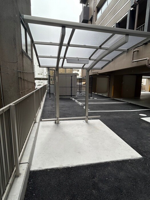 物件外観写真5　(駐輪場)