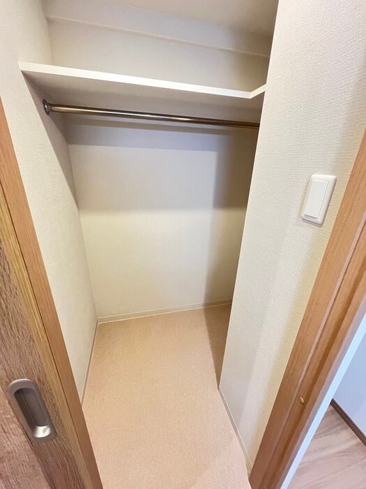 物件内観写真12　(収納)