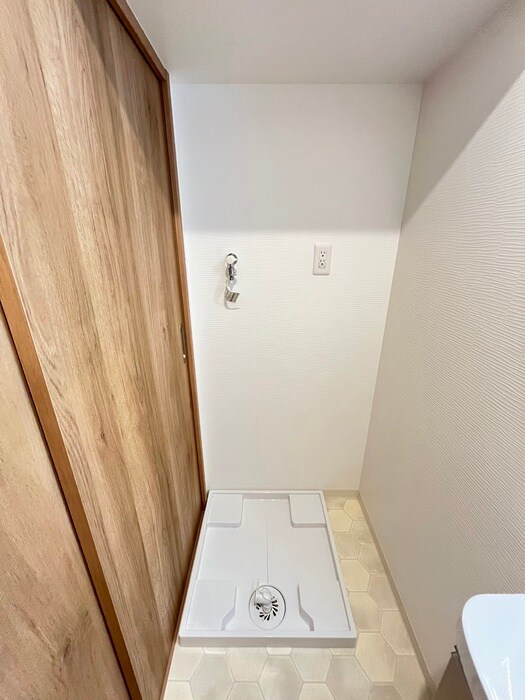 物件内観写真15　(洗濯機置場)