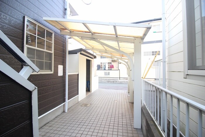 物件外観写真5　(駐輪場)