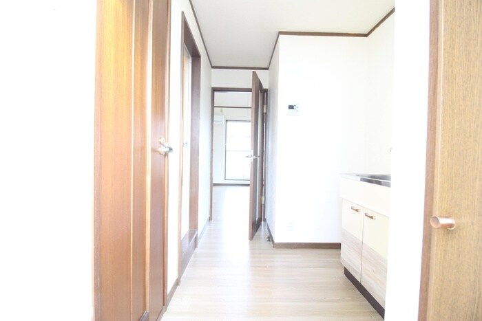 物件内観写真10　(玄関)