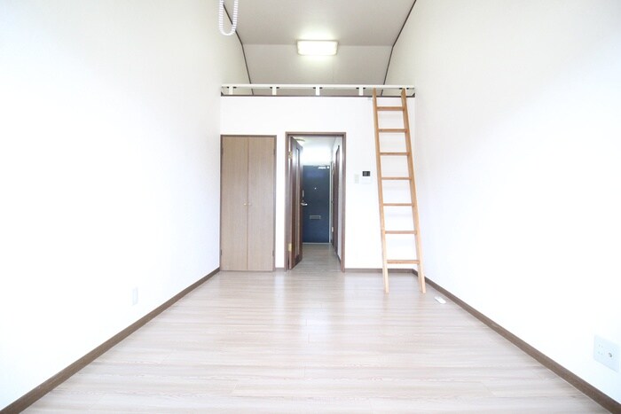 物件内観写真11　(室内からの展望)